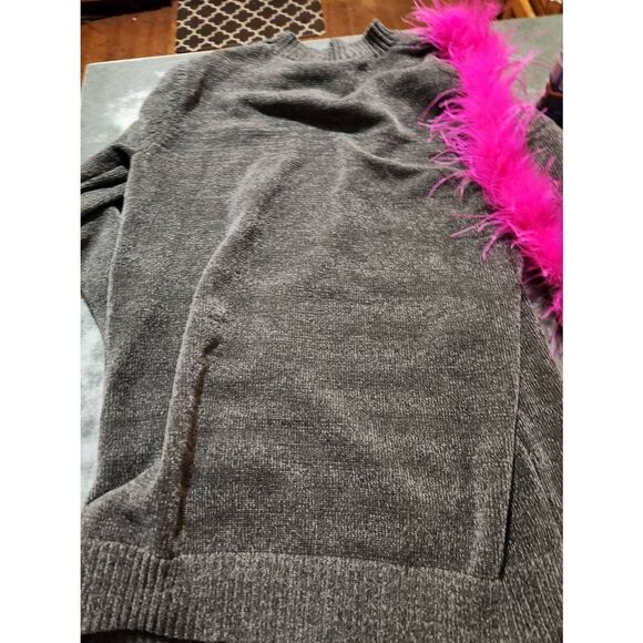 Queen of sparkles diagonal feather sweater dress sz XS - Picture 6 of 6